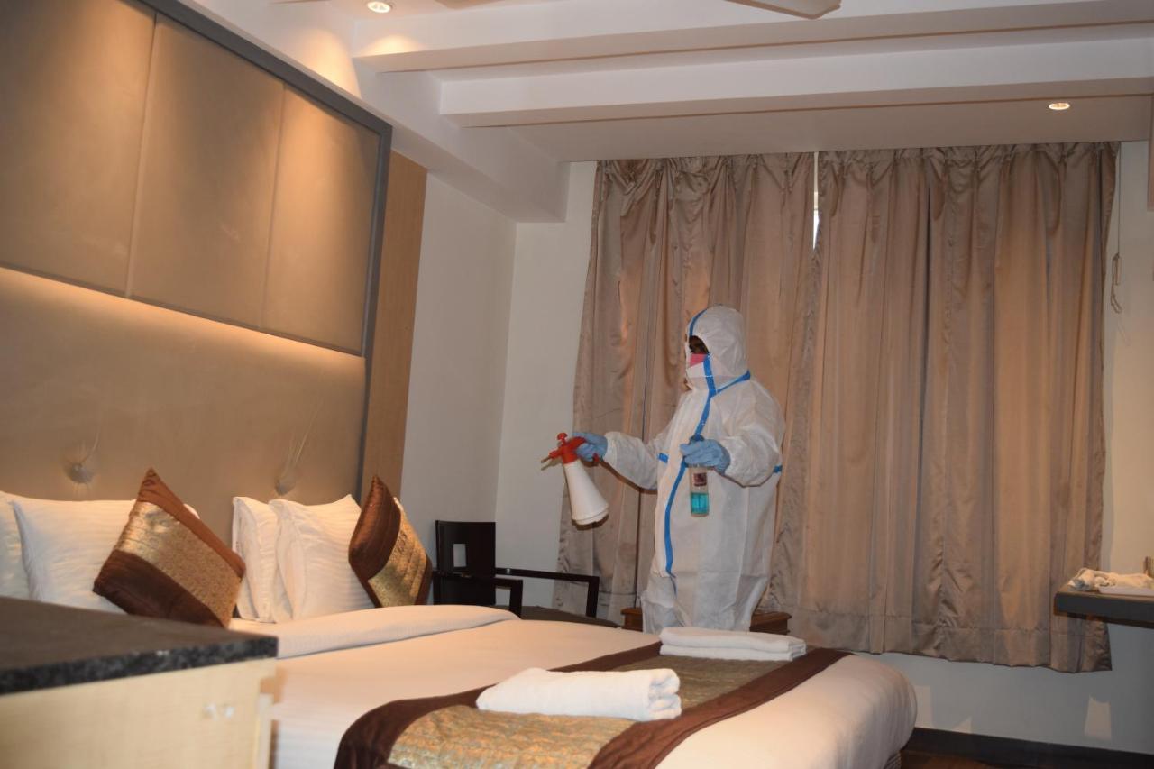 Hotel Superb 5 Mins Walk From New Delhi Station Exterior foto