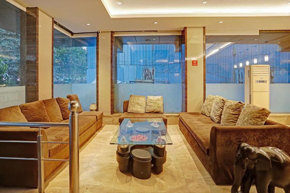Hotel Superb 5 Mins Walk From New Delhi Station Exterior foto