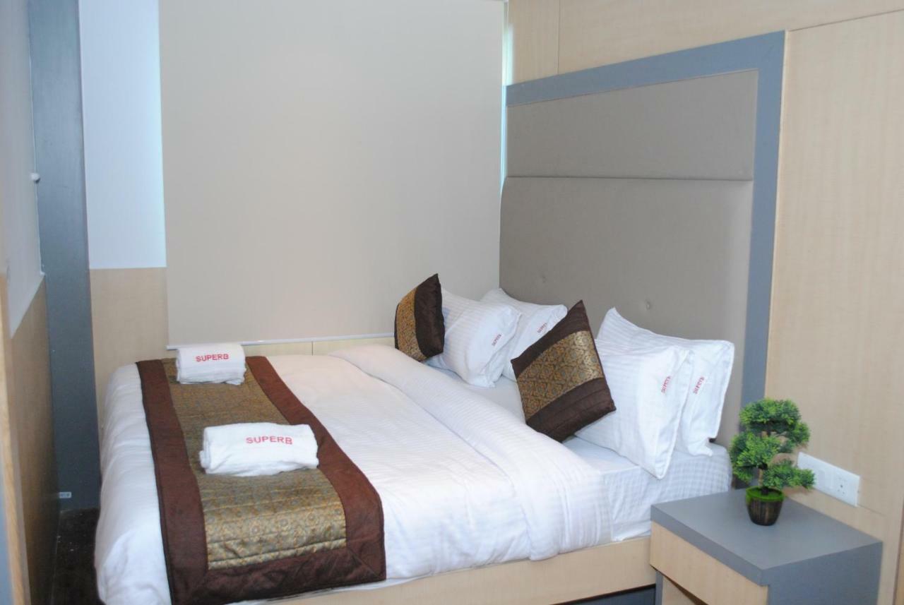 Hotel Superb 5 Mins Walk From New Delhi Station Exterior foto