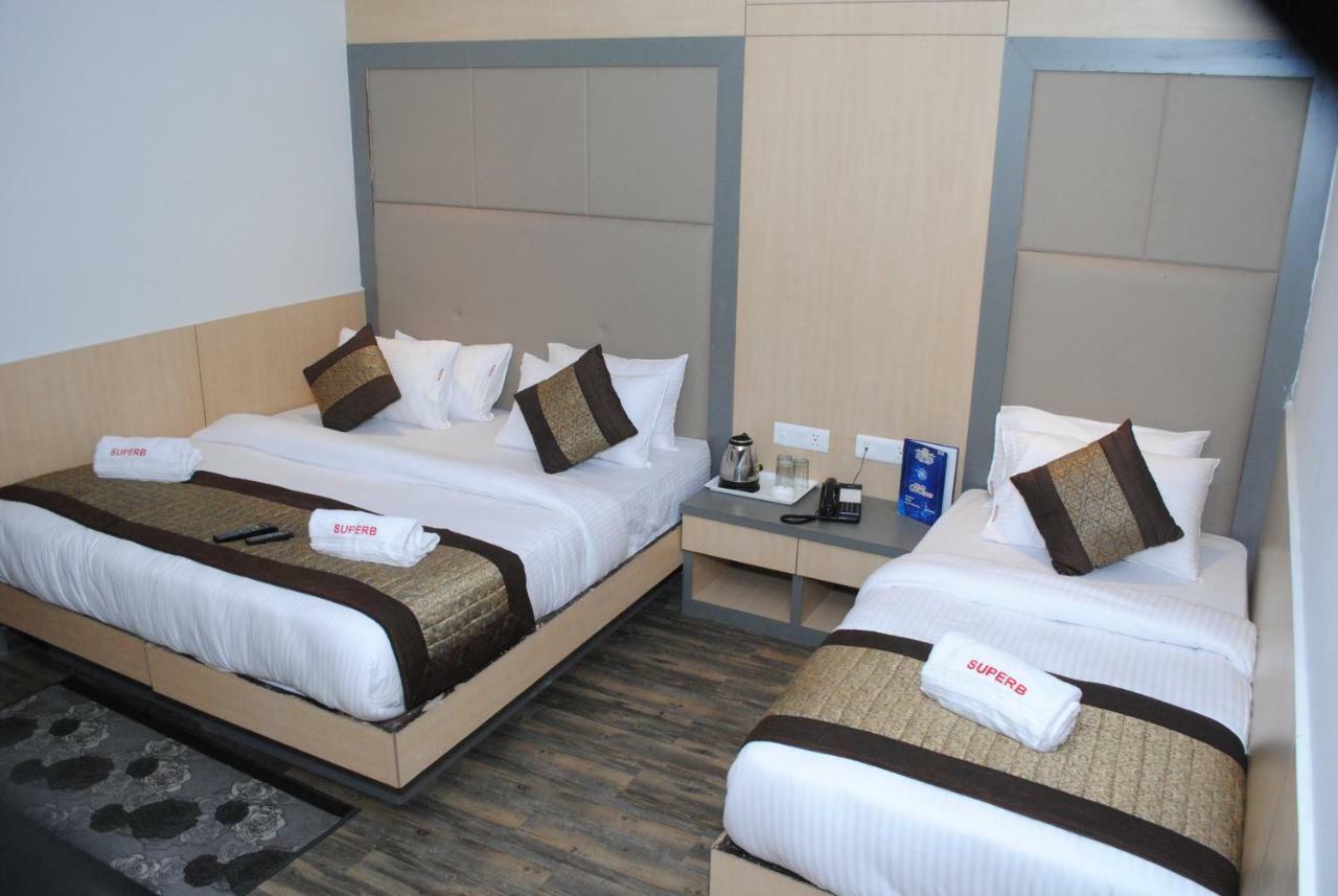 Hotel Superb 5 Mins Walk From New Delhi Station Exterior foto