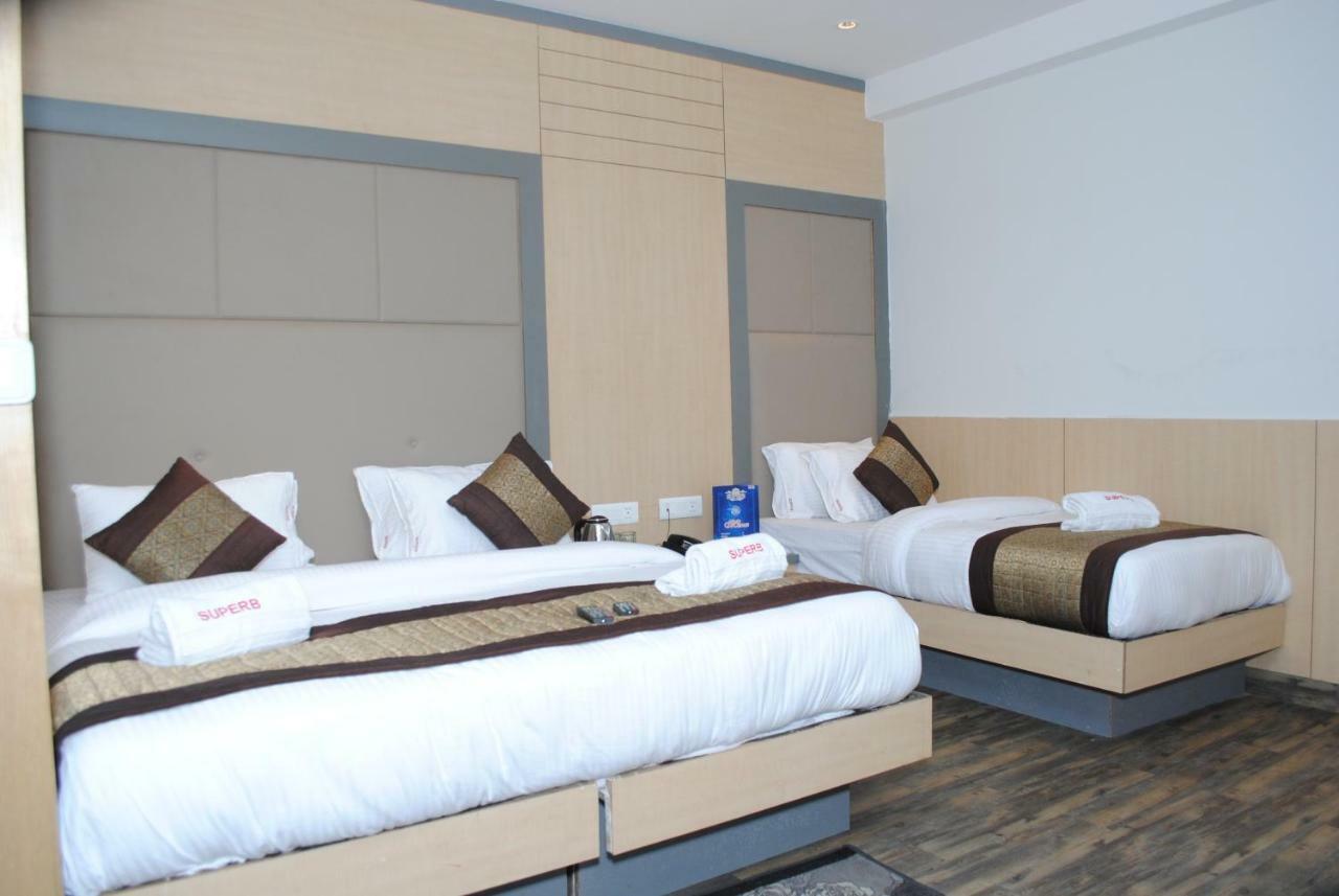 Hotel Superb 5 Mins Walk From New Delhi Station Exterior foto