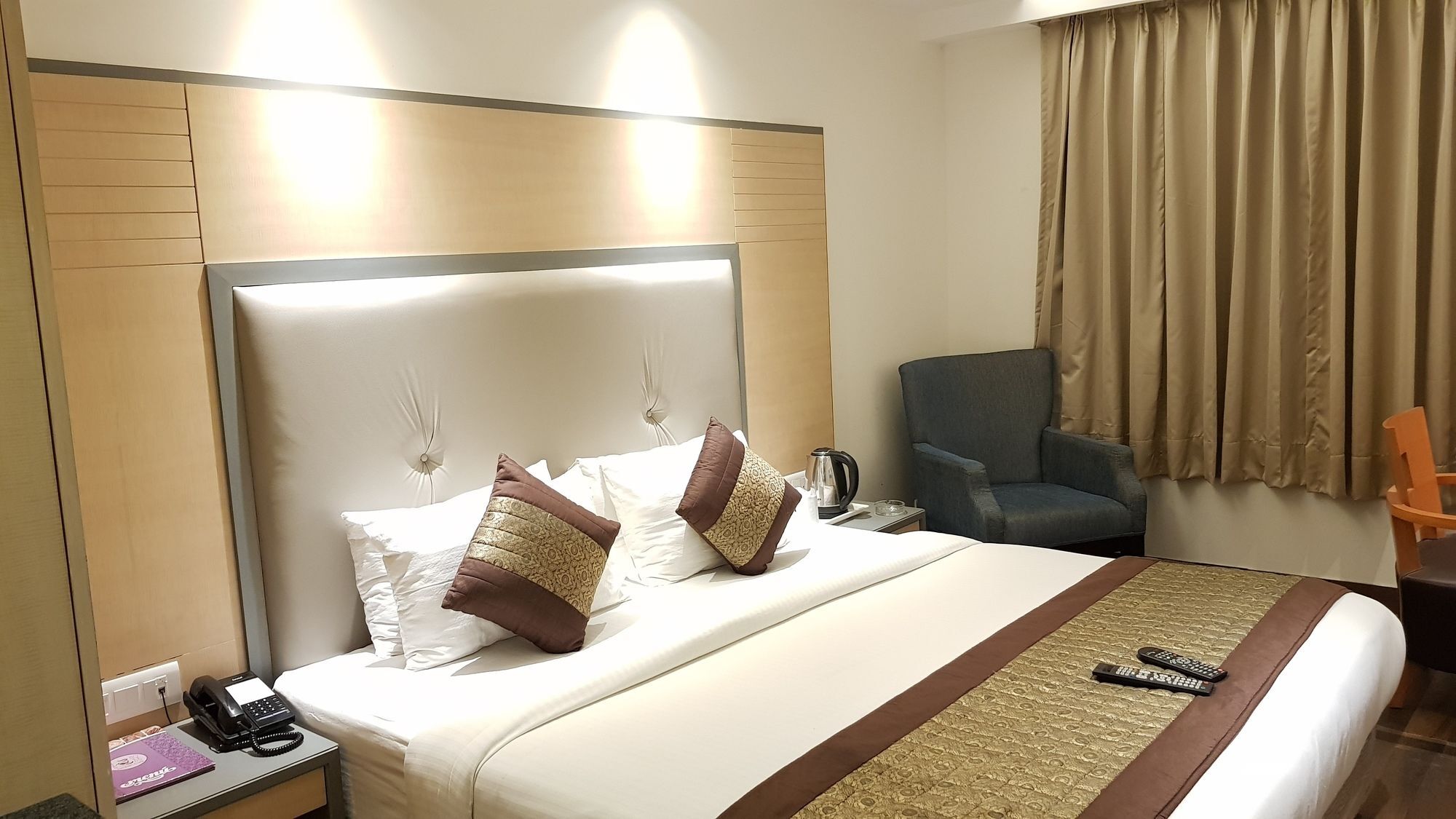 Hotel Superb 5 Mins Walk From New Delhi Station Exterior foto